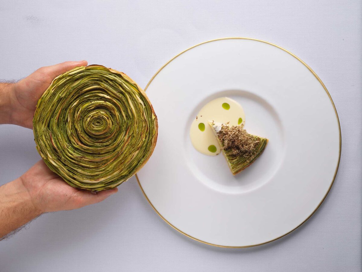 Bortini Restaurant in Santorini | Luxevacay