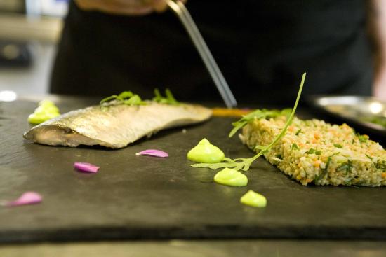 La Maison Restaurant in Santorini | Luxevacay