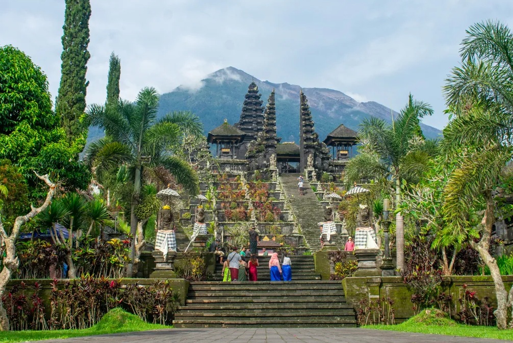 Luxevacay - Bali - Pura Besakih Temple
