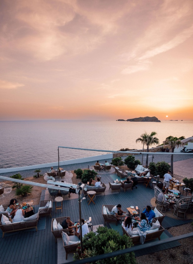 Luxevacay - Ibiza Area Guide - Restaurants - 7Pines