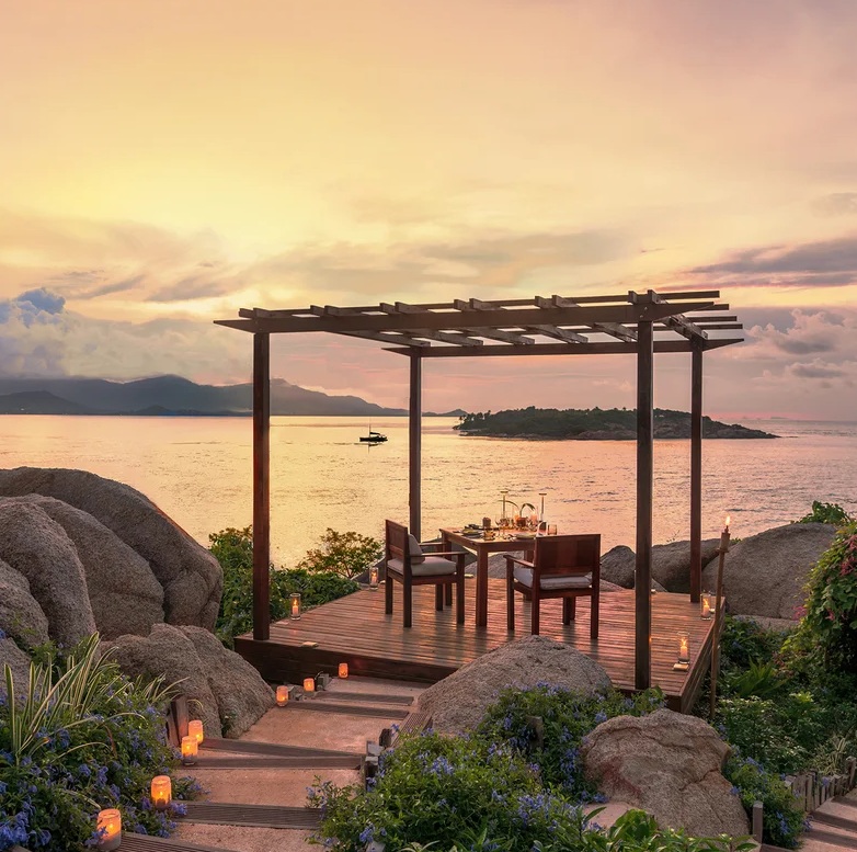 Luxevacay - Koh Samui - Dining on the Rocks Restaurant