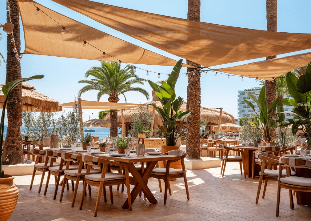 Luxevacay - Mallorca Beach Bars - Beso Beach Club