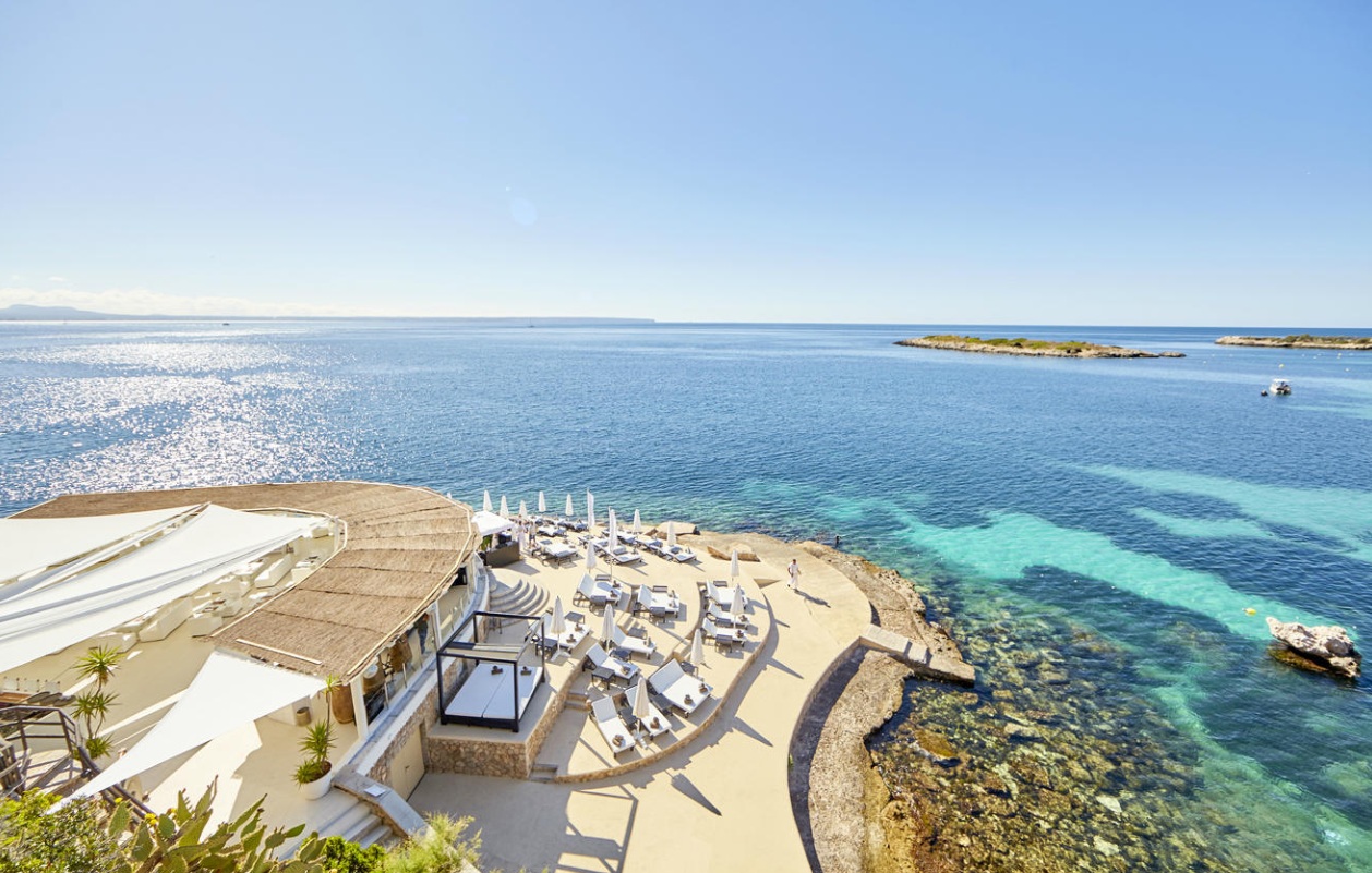 Luxevacay - Mallorca Beach Bars - Puro Beach Club