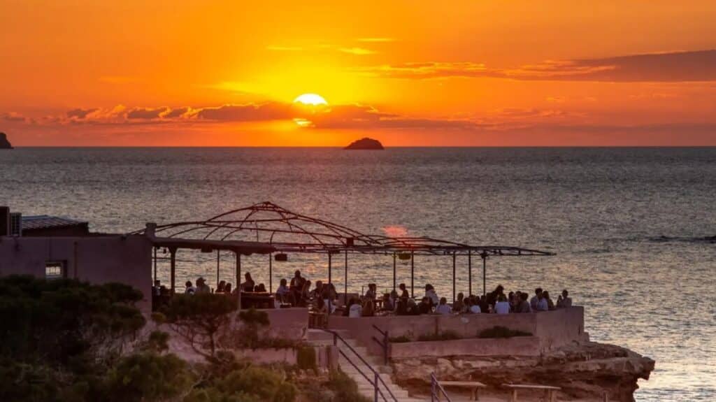 sunset-ashram-for-the-ultimate-sunset-panorama-ibiza